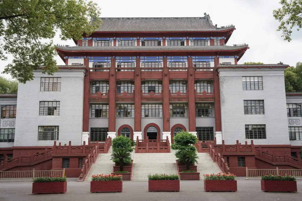 童康教育科技康复教育体系与传统特殊教育模式的对比分析